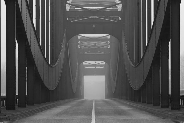 Wandbild - Elbbrücke im Nebel - Ausrichtung_Quer Besonderes_Nebel Farbe_Schwarz-Weiß Fotograf_Alexander Schönberg